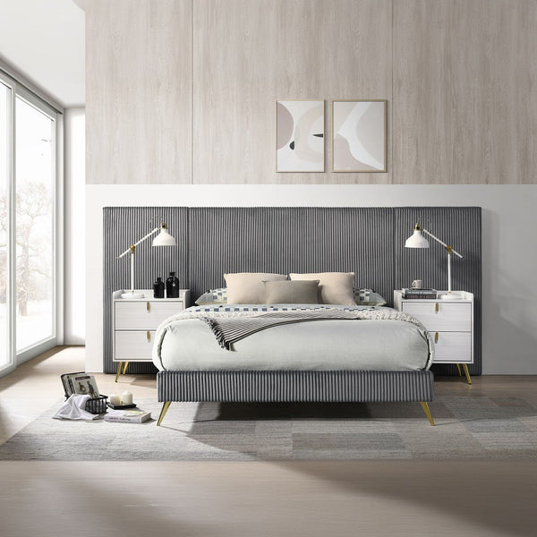 Muilee - Eastern King Bed - Gray