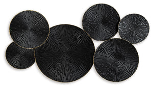 With refined craftsmanship and metal art, this wall sculpture is long lasting and timeless. The perfect combination of workmanship and aesthetics, its geometric design in a black and goldtone finish is sure to make a statement.<br/><br/><b>Product Feature