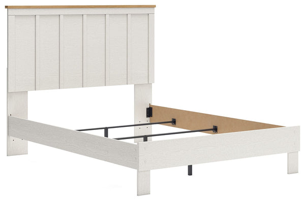 Linnocreek - White / Warm Brown - Queen Panel Bed