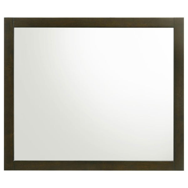 making it an ideal accent for a contemporary or tra
