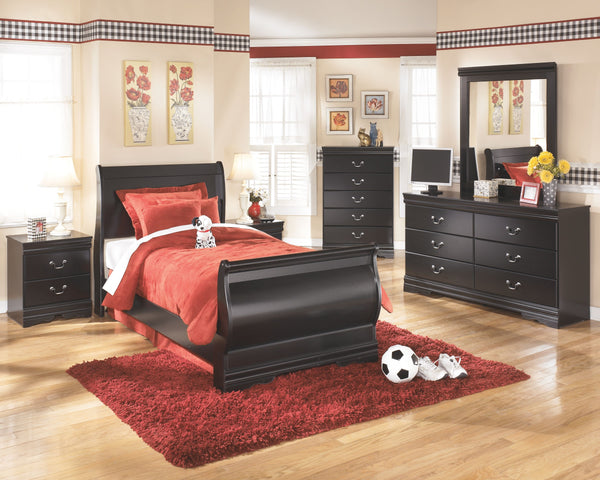 Huey Vineyard - Black - Dresser