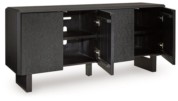  while beveled edges add a distinctive t