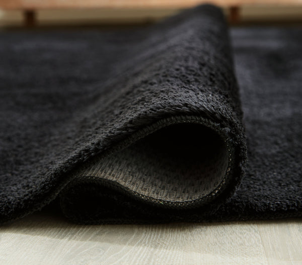  is woven for durability and is also machine washable for easy maintenance. Shag-style rugs offer the ultimate in comfort and texture when y