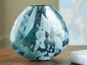  this piece is a graceful addition to your