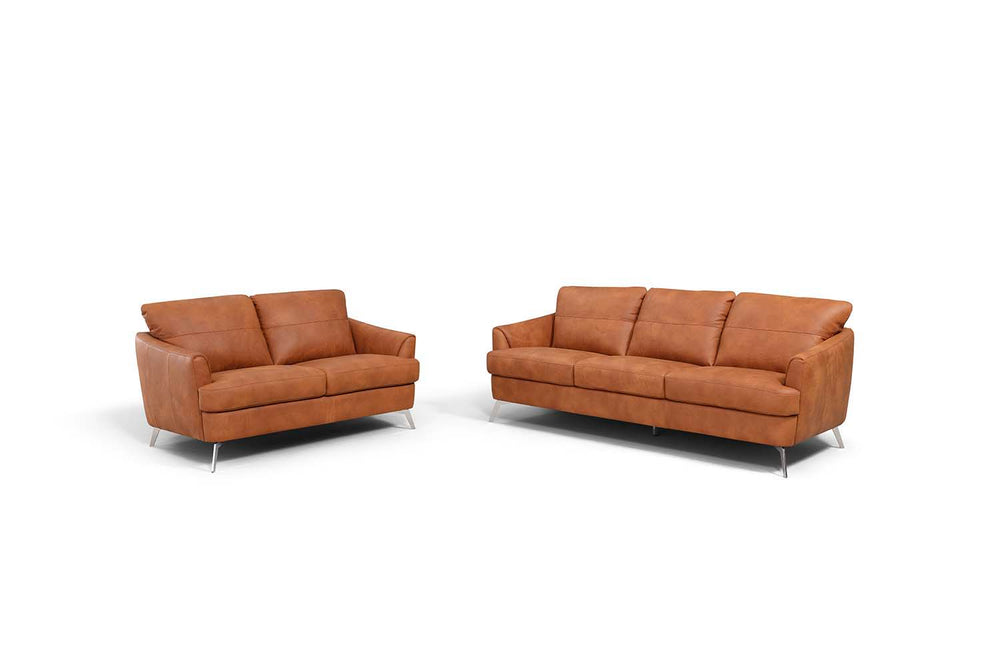 Made In Italy<br/><br/><b>Product Features</b><ul><li>Made In Italyâ€§Seat Construction: Full Foamâ€§Wooden Inner Frameâ€§Metal Chrome Legsâ€§Tight Seat & Loose Back Cushionâ€§KD Leg</li><li>Case: 1Pc/1Ctn</li><li>Finish: Cappuchino Leather</li><li>Style: