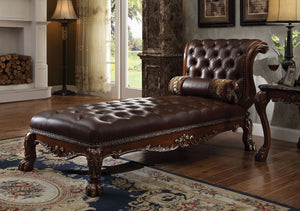 The Dresden Cherry Chaise brings elegant and traditional design into your living room. A hand-crafted piece inspired from the luxurious designs of the past, this stunning piece comes in a cherry oak finish and features a button-tufted back and seat with m