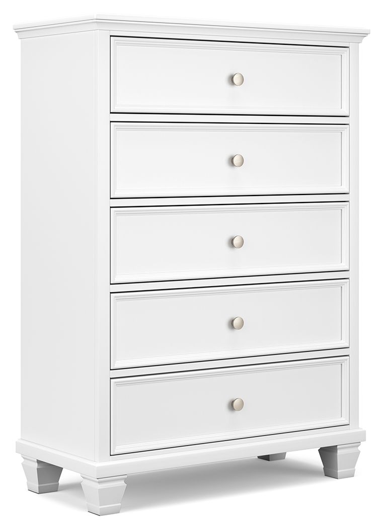 Exuding a timeless casual design, this chest of drawers is ready to define your personal space. It easily adapts to a variety of interiors, combining a clean, contemporary white finish with framed drawer fronts and round metal knobs. Featuring five storag