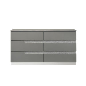  modern look while providing the practical benefits of scratch and water resistance. Crafted from a combi