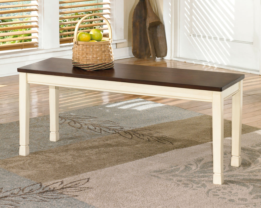 Straight out of a country cottage. Its unique two-tone finish brings a relaxed and timeless look to the table. It also works as a welcome addition to a mudroom or casual living area.<br/><br/><b>Product Features</b><ul><li>Made of veneers, wood and engine