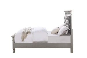  and the nailhead trim perfectly finishes the headboard. The si