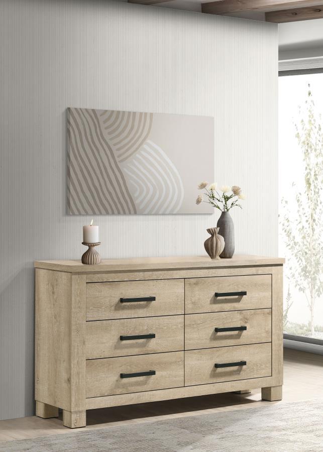 This six-drawer dresser offers a stylish blend of rustic charm and modern practicality. Featuring a weathered oak finish, it is crafted from engineered wood with a scratch-resistant veneer for long-lasting durability. Dark bronze handles provide bold cont