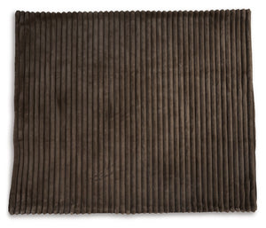  whether mixed with pillows or draped over the arm of a sofa. And itâ€™s machine washable