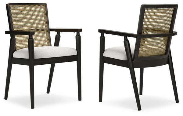 This dining arm chair brings a rustic vibe to urban contemporary design. Itâ€™s a modern approach to natural beauty
