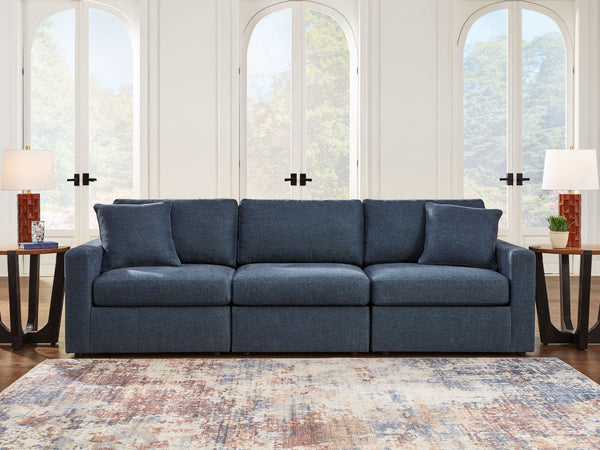  youâ€™re all about low-maintenance lounging. With the performance fabric on this sectional sofa