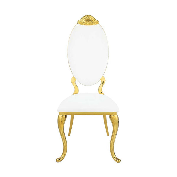  paired with the fresh gleaming golden base to create a chic piece. The single 