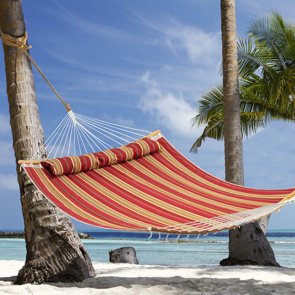 Fade-resistant polyester material ensures durability and comfort<br>Lying on the detachable pillow with a soft touch<br>More comfortable lying experience thanks to the spreader bars with curved design<br>Connectors of spreader bars avoid rusting<br>Stylis