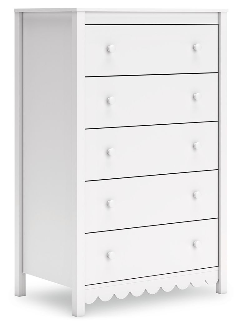 Thanks to its playful scalloped design, this chest of drawers is the perfect fit for cottage or coastal farmhouse interiors. The matte white finish serves as the perfect backdrop to showcase your personal taste and creativity. And its spacious drawers let