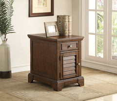 The Evrard brings versatility and convenience to any home. The storage space under the table provides extra space for living room essentials and the dark oak can easily match with any home Decor.<br/><br/><b>Product Features</b><ul><li>Case: 1Pc/1Ctn</li>