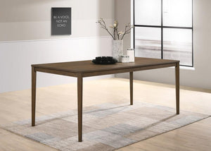  tapered legs support an expansive