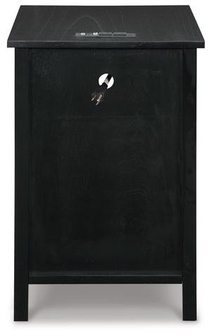 Treytown - Black - Chair Side End Table