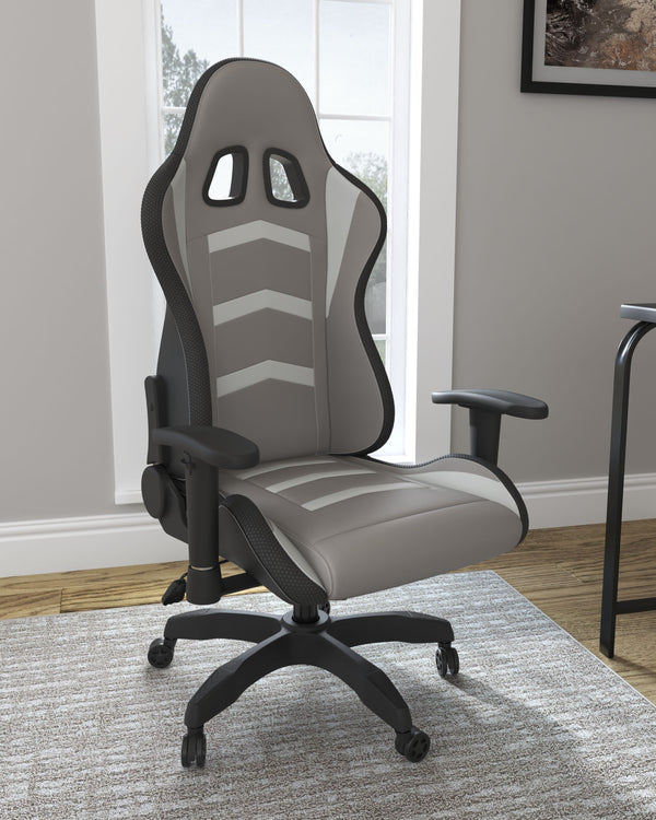  this swivel office chair is hard to beat. Quality crafted with a sturdy steel frame
