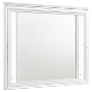 Complete your dresser with this elegant mirror, designed to enhance the overall look of your bedroom. The white finish and mirror framing perfectly complement the modern Italian design of the dresser. Featuring a touch LED light, this mirror adds a touch 