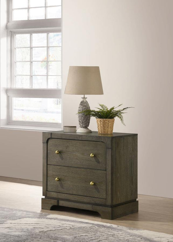  combining transitional design with practical functionality. Finished in dark cocoa with brass knobs