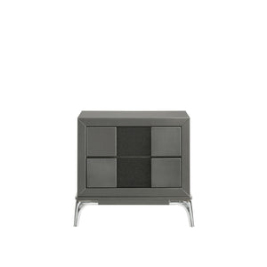  a testament to modern design and functionality. Constructed with the robustness of Rubberwood solid wood and the finesse of Okoume veneers