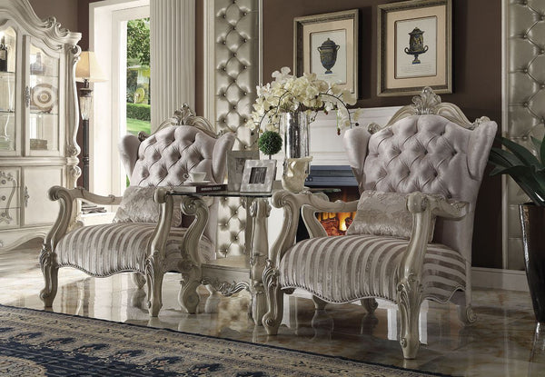 Creating an elegant and traditional design in living room, the Versailles sofa set is your ideal choice. Seating in a crescent environment and feeling like royalty, you can be more convenient to enjoy the family time or play with your friends. Additionall