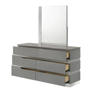  modern look with the added benefits of scratch and water resistance. This mirror is constru