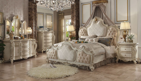 The Picardy bedroom collection brings the influence of European antiques to life with traditional carvings, detailed looping, and a gorgeous antique pearl finish. The hand applied finish enhances the beauty of the detailed wood work and carvings. The bed 