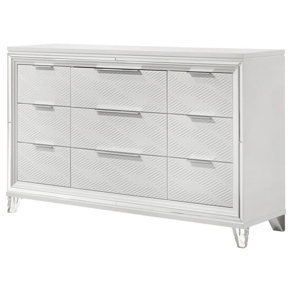  creates a sophisticated look. Accente