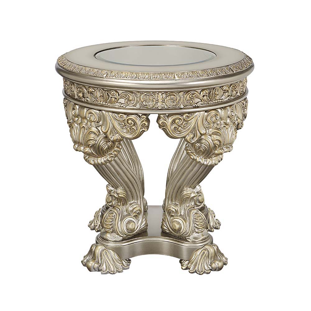 Lavish and grand, the Danae coffee table offers the right amount of wow factor that your living space needs to create a classy home. The antique white and gold finish enhances the ornate carvings on the base and apron of the table. Display books and decor