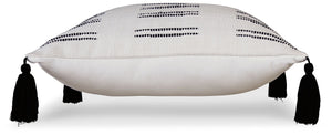 Mudderly - Black / White - Pillow (Set of 4)