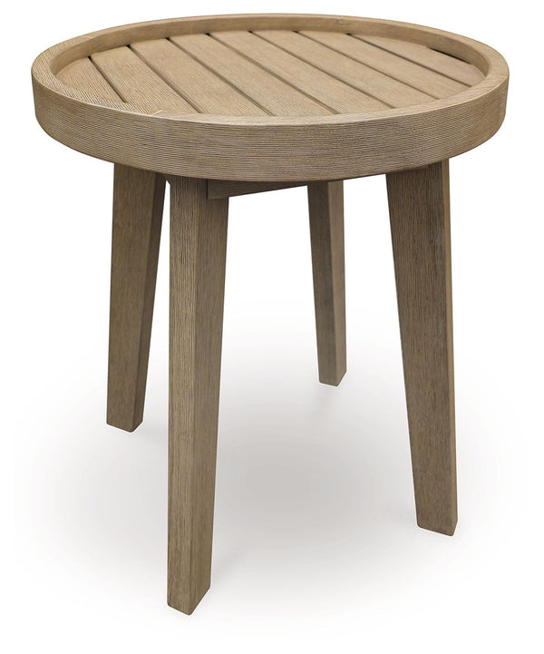 This outdoor end table takes casual design to new heights. Crafted with durable eucalyptus wood, this piece weathers the seasons beautifully with exceptional form and function while keeping your essentials within reach.<br/><br/><b>Product Features</b><ul