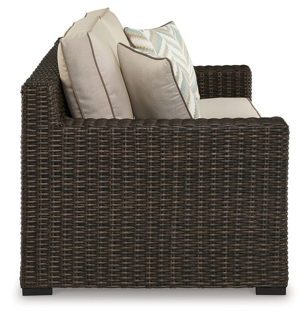  rust-proof aluminum frame provides the easy-breezy wicke