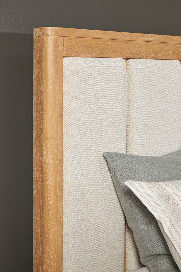 Escape - Bedroom King Panel Bed With 2 Nightstands - Glazed Natural Oak