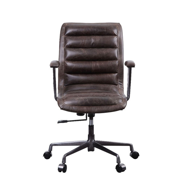  this chair is designed to maximize the comfort and coziness. With the swivel and adjustable height