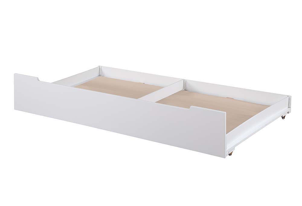 The Loreen bed is a tent and a bed all in one. The Loreen bed combines all the comfiness of a child-'s bed with the adventure of a teepee. With a two-tone construction that highlights the wood-'s natural grain, it-'s the perfect blend of function and fun.