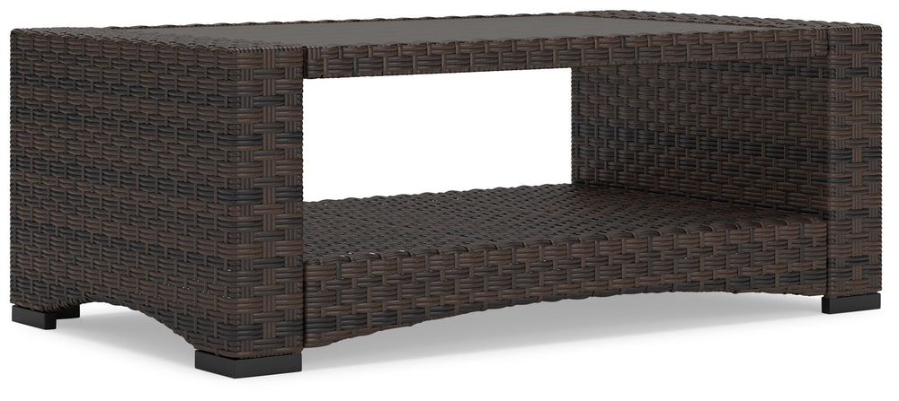 Clearly for those with exceptionally good taste, this coffee table is the perfect addition to any outdoor setting. Its all-weather resin wicker and aluminum frame offer years of beauty. Designed for easy maintenance, the table adds style and functionality
