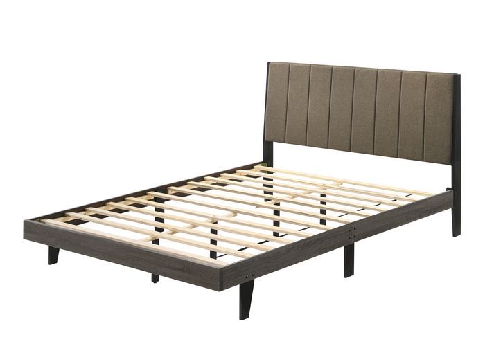 With weathered gray finish, this upholstered headboard with vertical line design will bring you a relaxing but not monotonous environment in your bedroom. The Valdemar collection has plentiful space to store your folded clothing in dresser and chest.