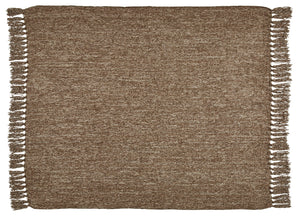  the woven texture and knotted fringe give it a homespun look that-'s relaxed and inviting.<br/><