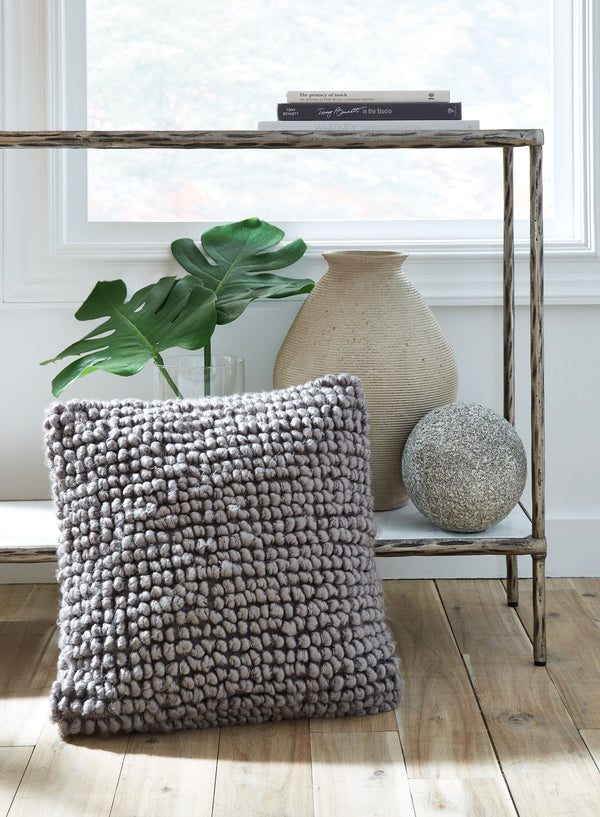  adding a relaxed sense of style wherever it-'s placed.<br/><br/><b>Product Features</b><ul><li>Face made of wool/polyes