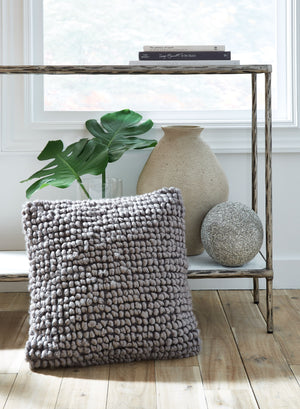  adding a relaxed sense of style wherever it-'s placed.<br/><br/><b>Product Features</b><ul><li>Face made of wool/polyes