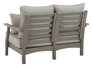  2 Lounge Chairs And Coffee Table