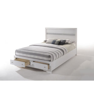  clean lines and contemporary style. Features panel headboard