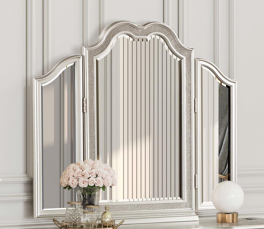 Your Evangeline collection vanity simply is not complete without this matching tri-fold mirror. Giving a great view from every angle, it-'s a necessity when creating gorgeous hairstyles and makeup looks, with side mirrors easy to position at just the righ