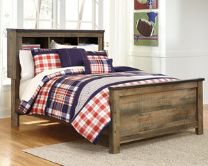  plank-style details and nailhead trim pay homage to reclaimed barn wood
