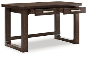  this desk gives your office a dose of bo