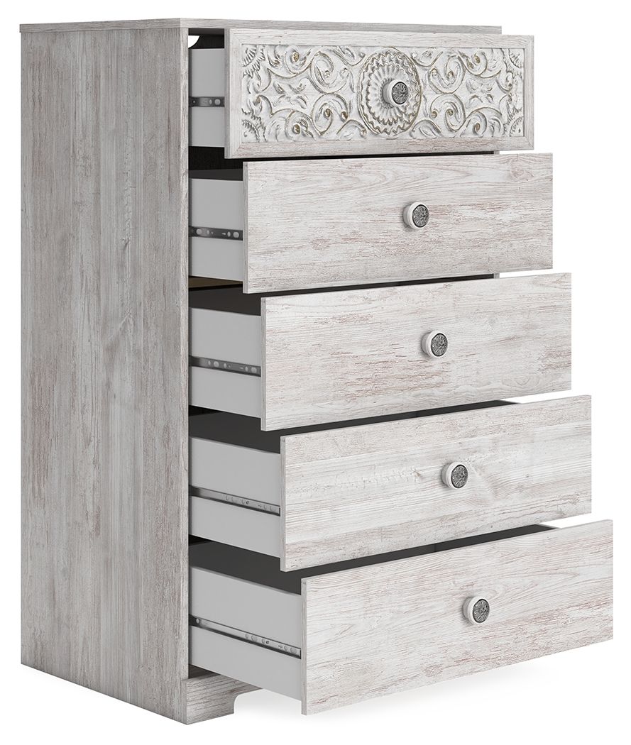 If it-'s coastal chic or cottage quaint style you long for, this whitewashed chest of drawers invites you to go to town. Its distinctive weatherworn finish conveys an easy-breezy sensibility, perfect for a restful bedroom retreat. Tastefully edited lines 